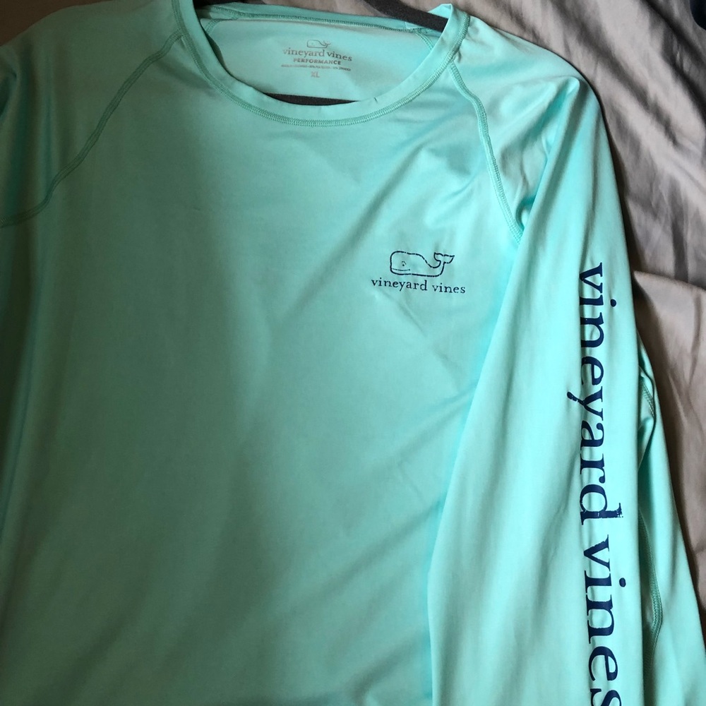 Vineyard vines sun protection shirt